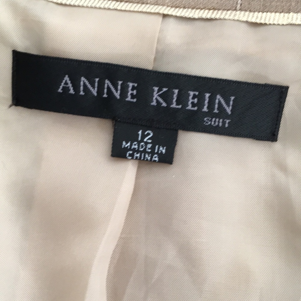 Anne Klein tan nude two piece suit set size 12 NWOT - Picture 5 of 8
